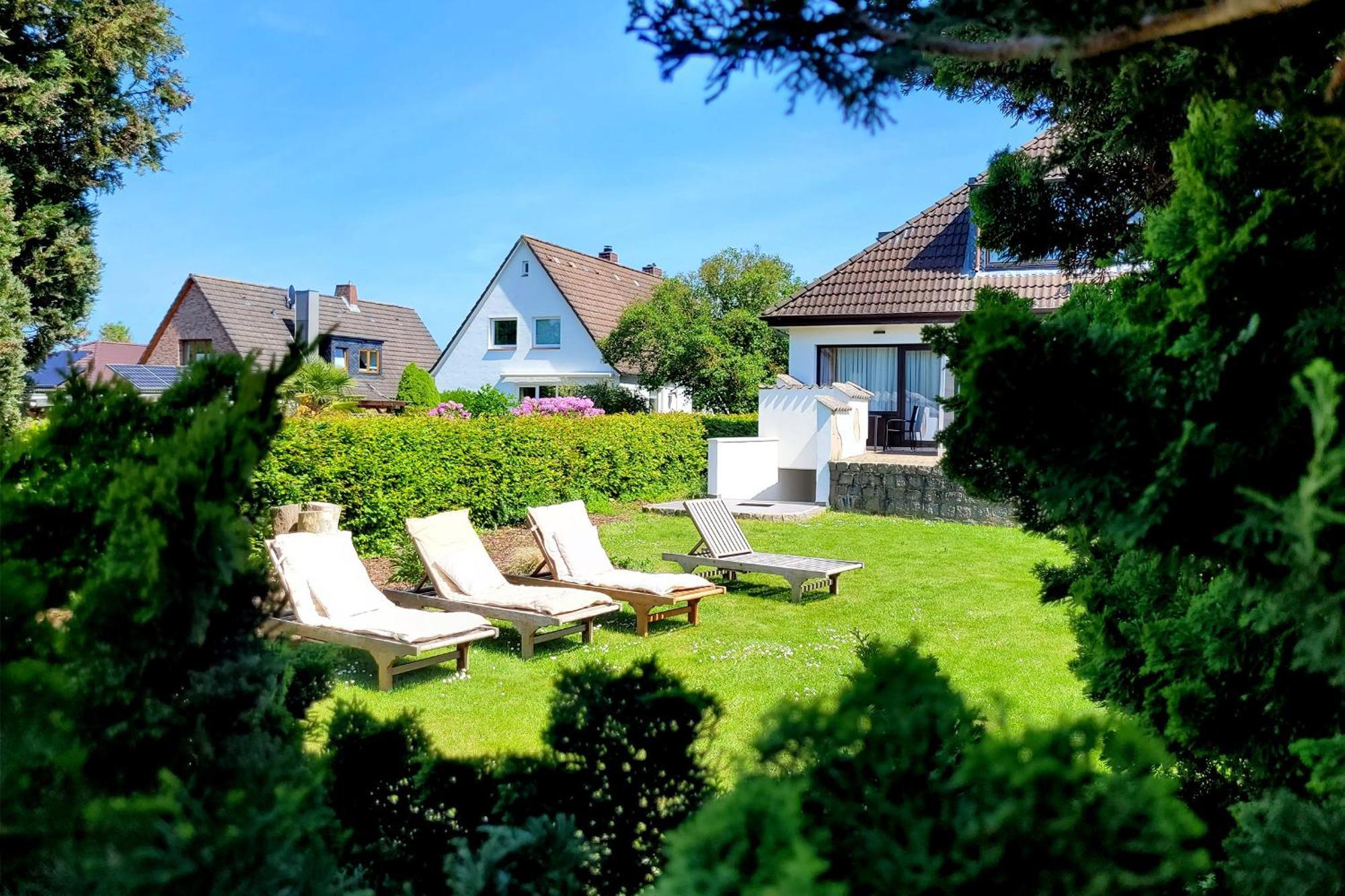 Nur 7 Gehminuten Zum Strand, Sehr Hochwertige Ferienwohnung Mit Terrasse In Ruhiger Lage, Inklusive Parkplatz Und Fahrradunterstellplatz Laesst Keine Wuensche Offen Scharbeutz Zewnętrze zdjęcie