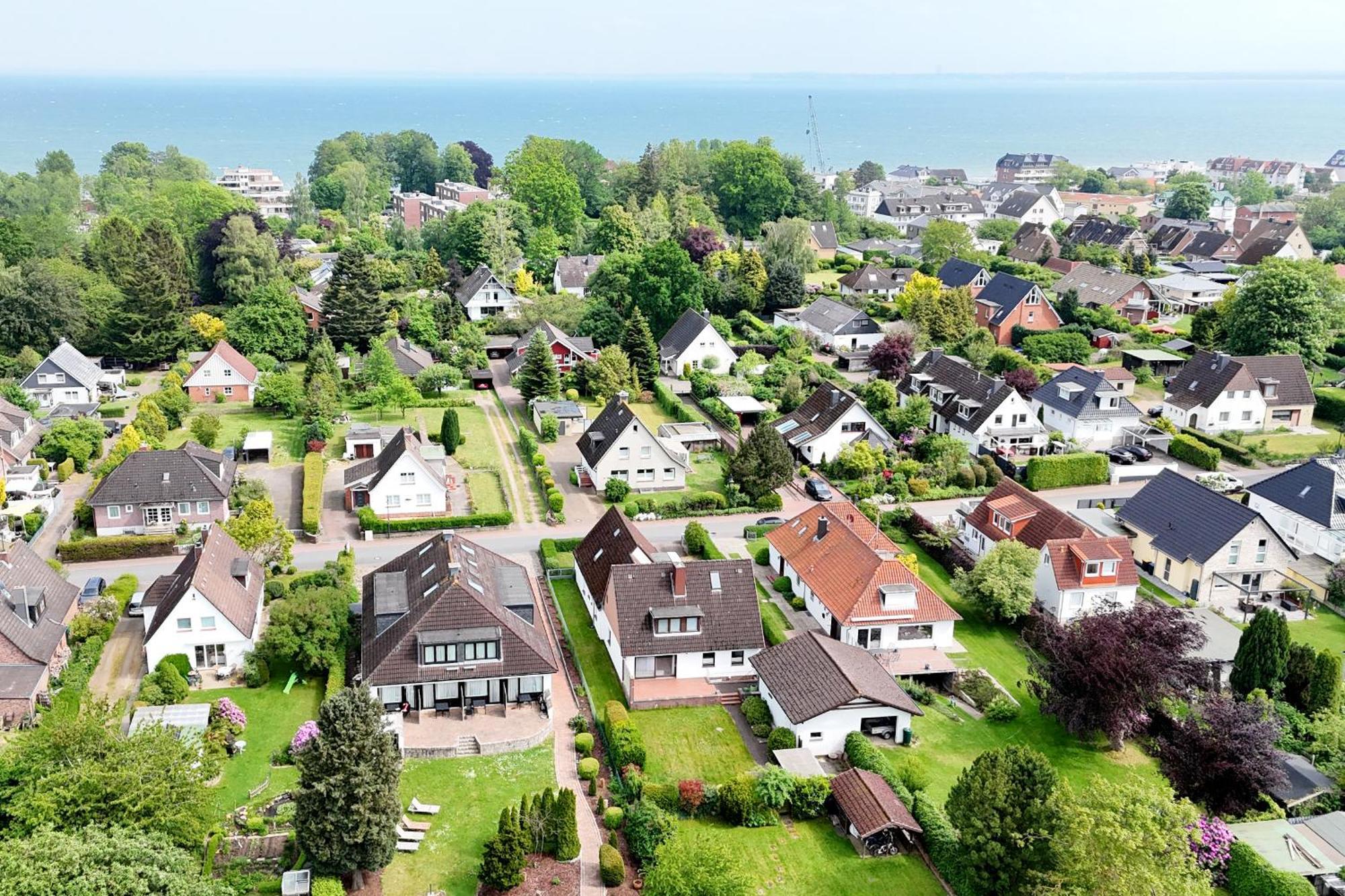 Nur 7 Gehminuten Zum Strand, Sehr Hochwertige Ferienwohnung Mit Terrasse In Ruhiger Lage, Inklusive Parkplatz Und Fahrradunterstellplatz Laesst Keine Wuensche Offen Scharbeutz Zewnętrze zdjęcie
